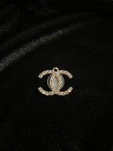 Load image into Gallery viewer, Croc Jibbitz